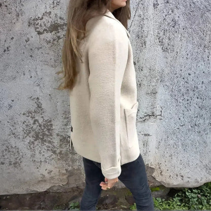 𝐕𝐞𝐬𝐭𝐞 𝐂𝐚𝐫𝐝𝐢𝐠𝐚𝐧 É𝐥é𝐠𝐚𝐧𝐭𝐞 𝐞𝐧 𝐋𝐚𝐢𝐧𝐞